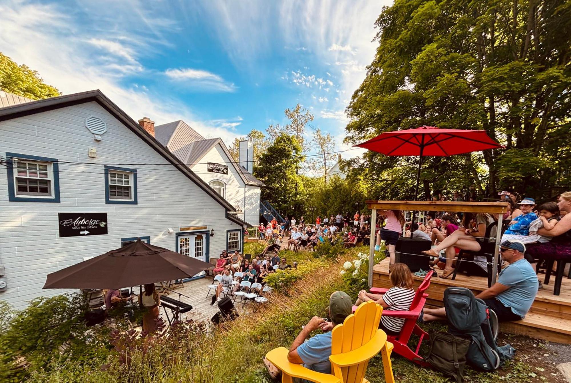 Auberge Sous Les Arbres Gaspe Exterior photo